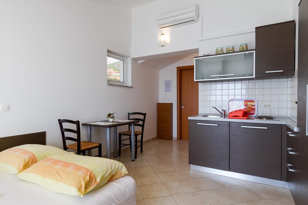 Apartments Vukelic Klenovica Oda fotoğraf